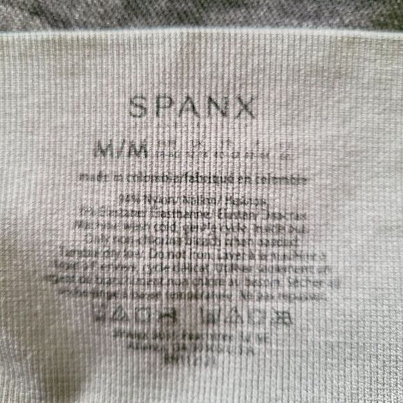 Spanx Womens Mid Rise Leggings Medium Gray Camouflage Stretch Pull-On‎ shapewear - Picture 4 of 4